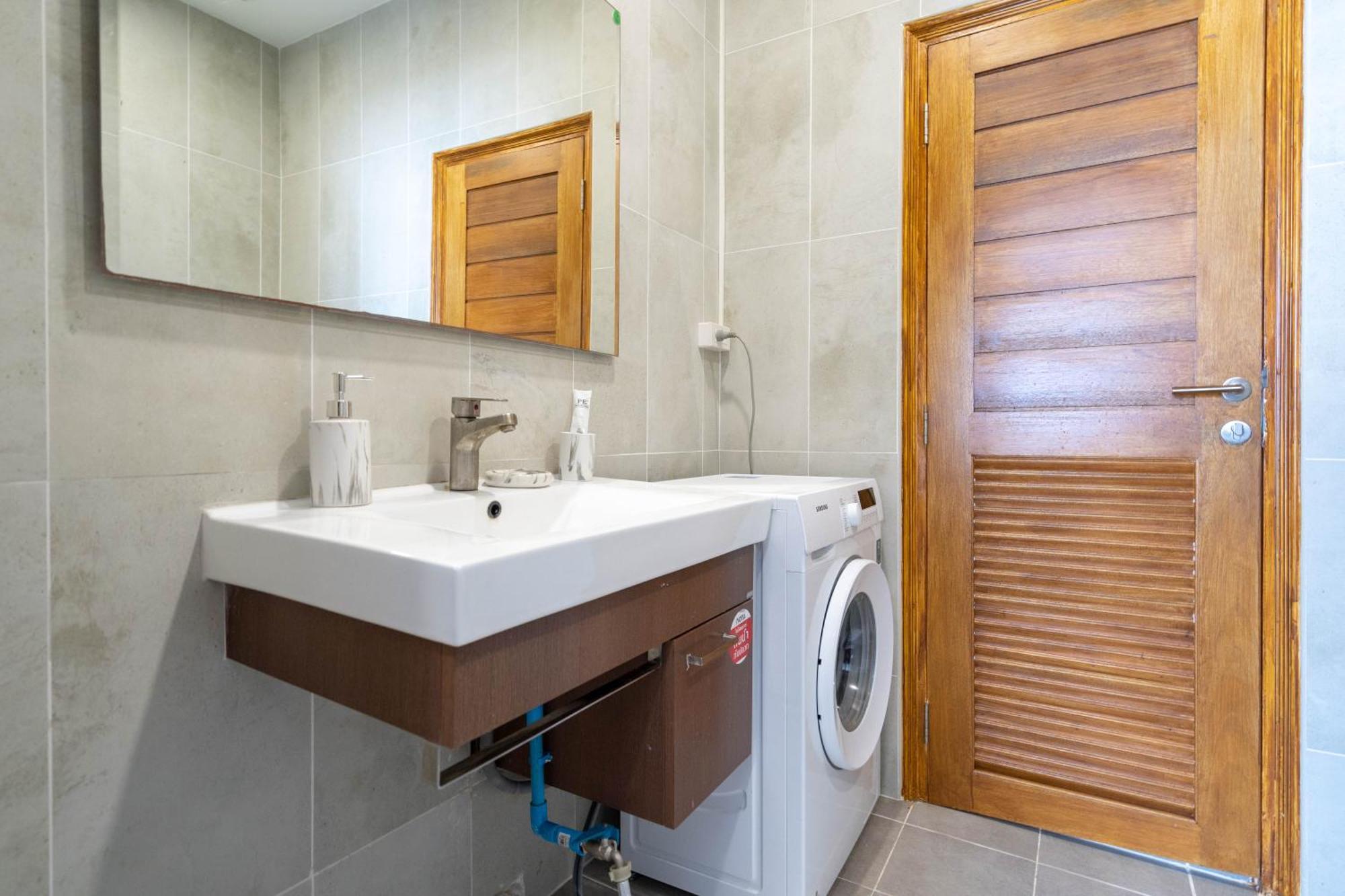 Apartment 1 Bedroom In Naiharn T Ban Saiyuan المظهر الخارجي الصورة